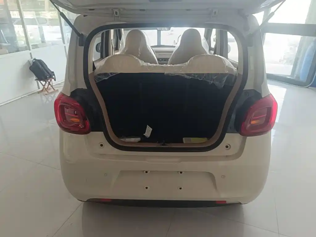 Wuling Motors Hongguang MINIEV 2026 2025 4-Door Advanced