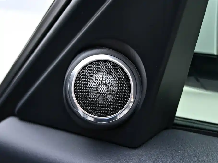 Land Rover Range Rover 2019 3.0 SCV6 Heritage Edition фото 31
