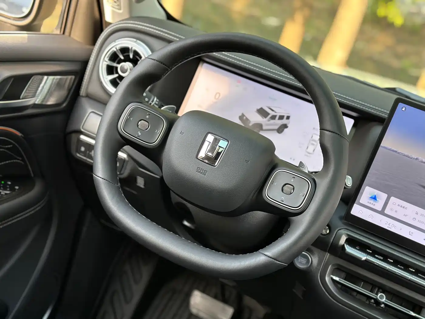 TANK TANK 300 NEW ENERGY