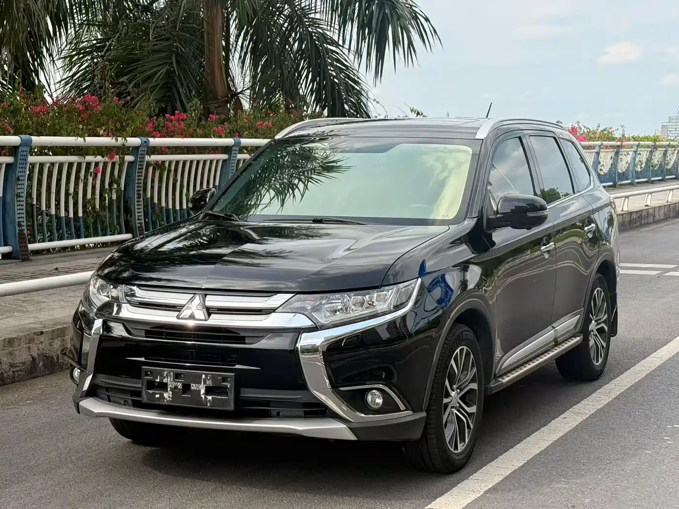 Mitsubishi Outlander 2017 2016 2.4L 4WD Elite Edition 5-seater