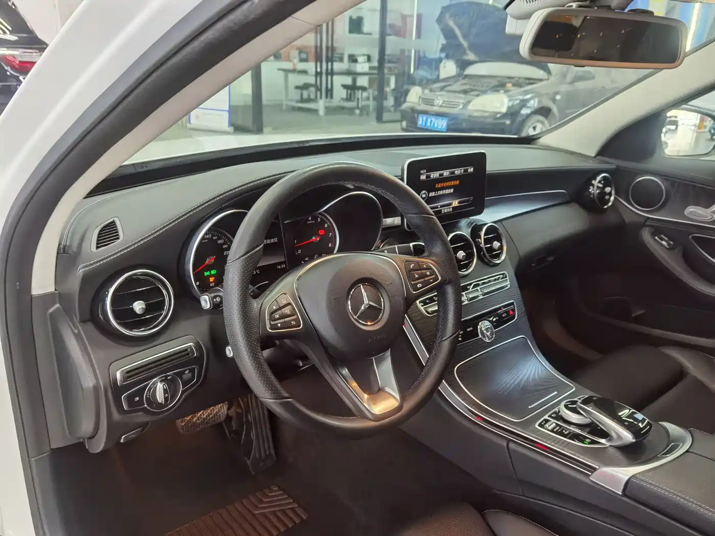 Mercedes-Benz C-Class 2017 Facelift C 180 L Fashion Sport Edition фото 12