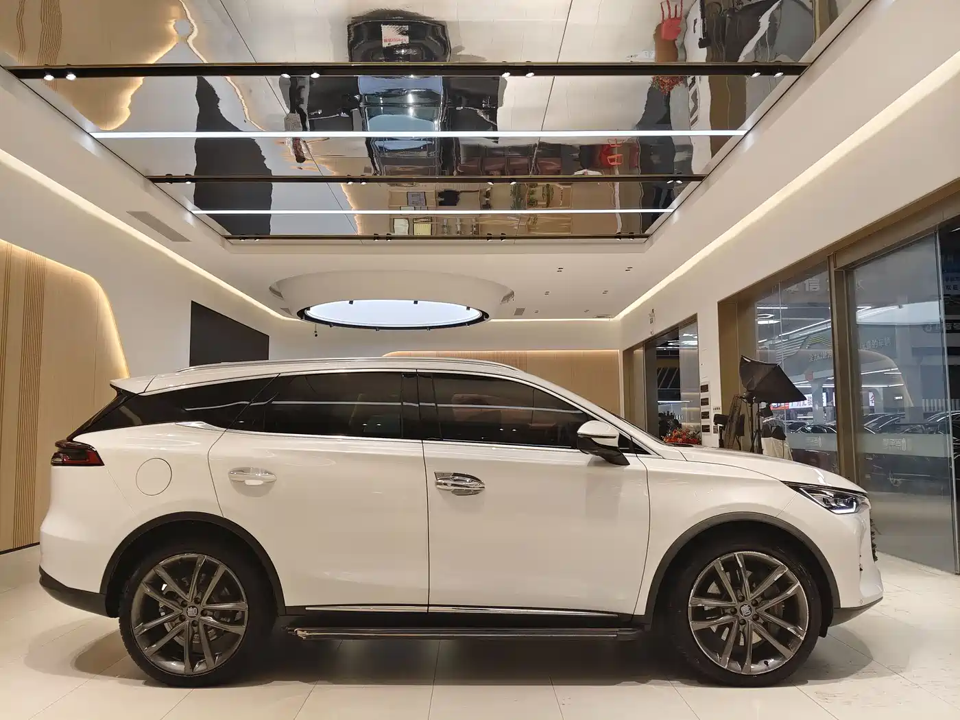 BYD Tang New Energy 2018 DM 2.0T Full-time 4WD Smart Connect Pioneer 5-seater China V фото 5