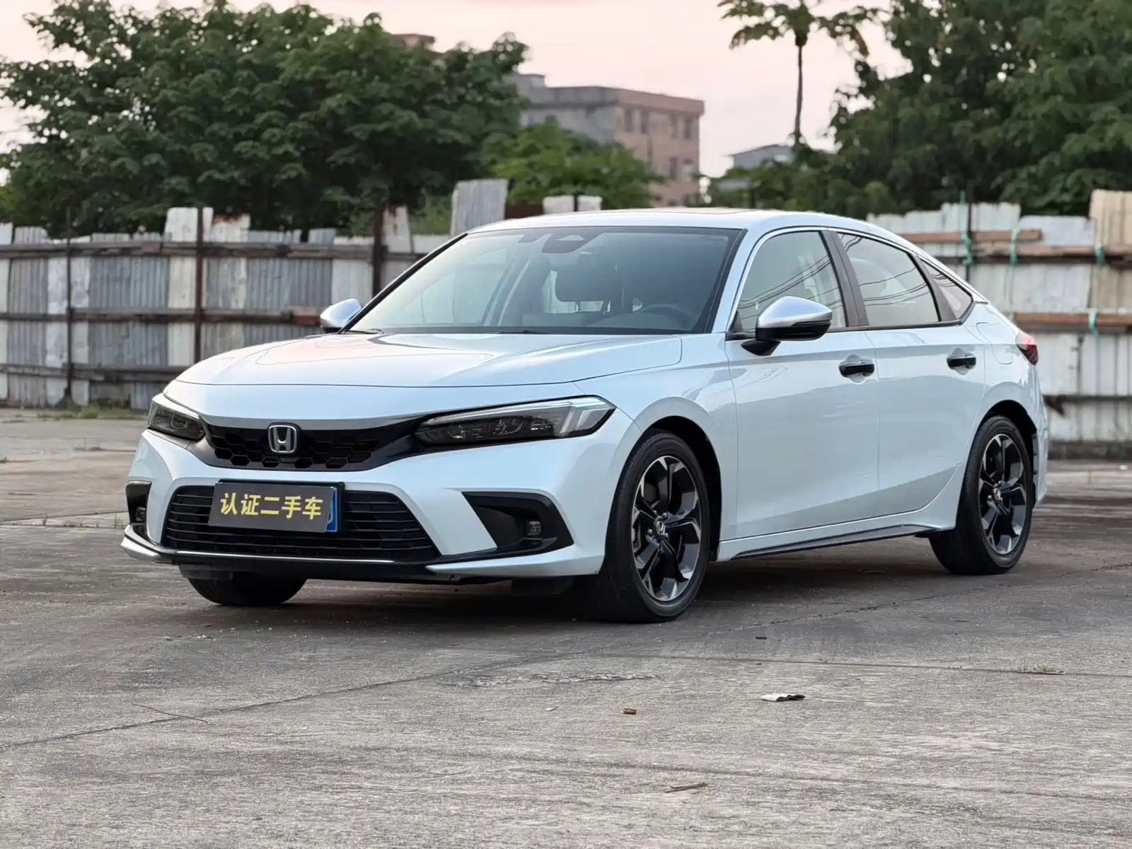 Photo 1 - Honda Civic