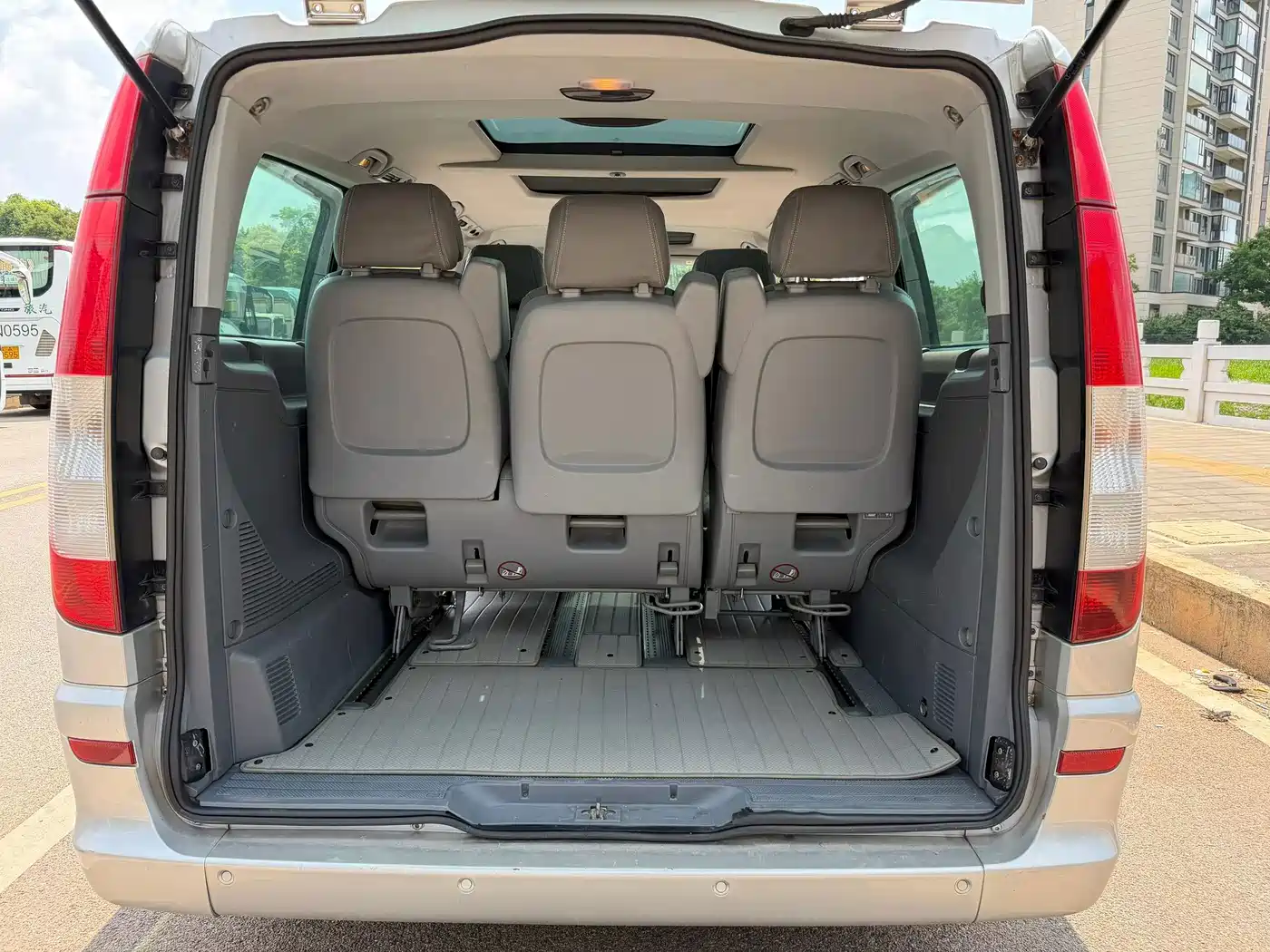 Mercedes-Benz Viano (Import) 2006 2006 Viano 3.2L
