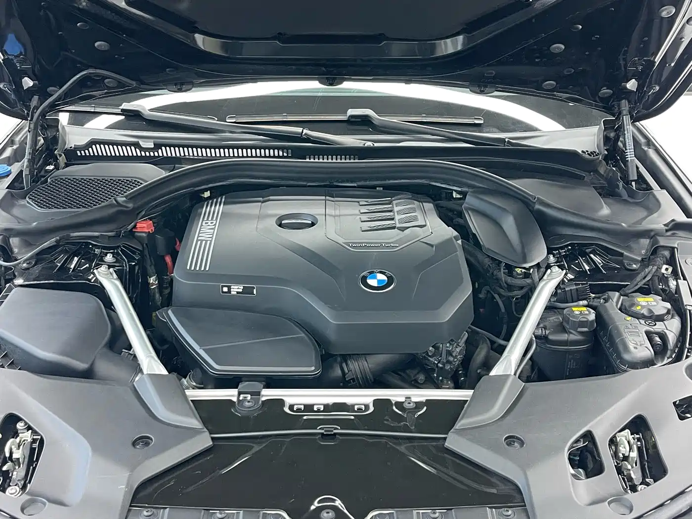 BMW 5 Series 2022 530Li Leading Luxury Package фото 21