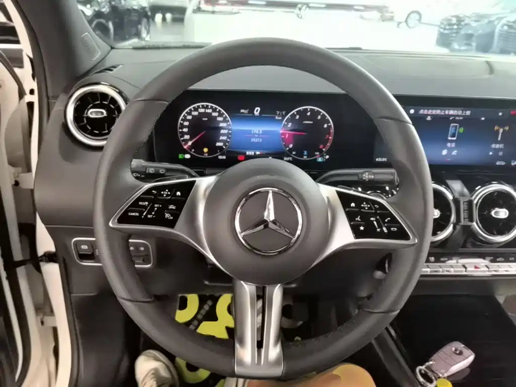 Mercedes-Benz GLA 2025 2024 GLA 200