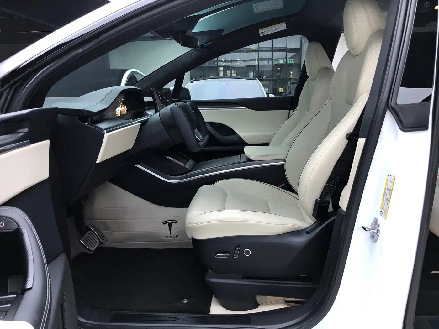 Tesla Model X 2023 2023 Tri-motor AWD Plaid