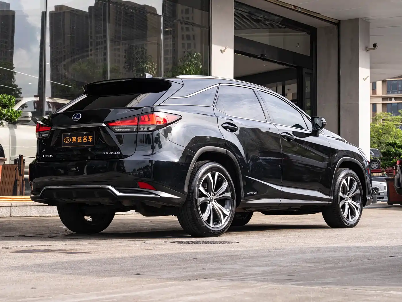 Фото 3 - Lexus RX