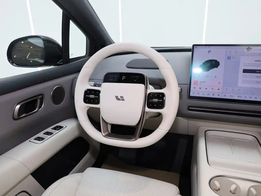 Li Auto i6 2025 2025 2WD Base Model