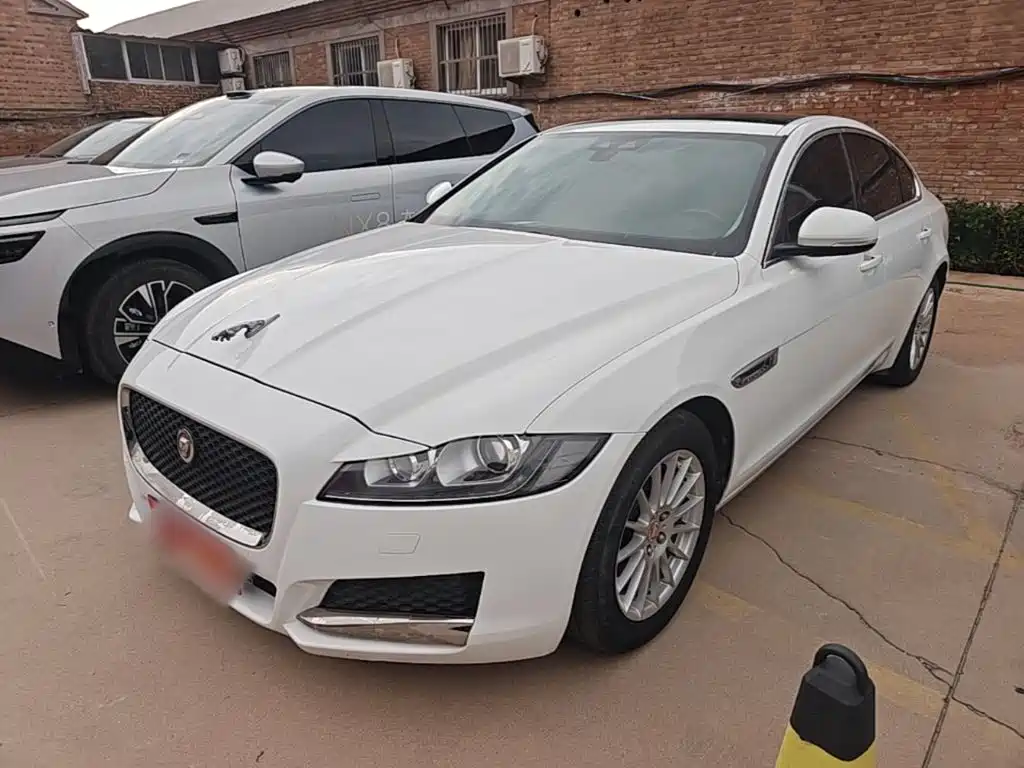 Jaguar XF 2016 2016 XF 2.0T 2WD Elegance Edition
