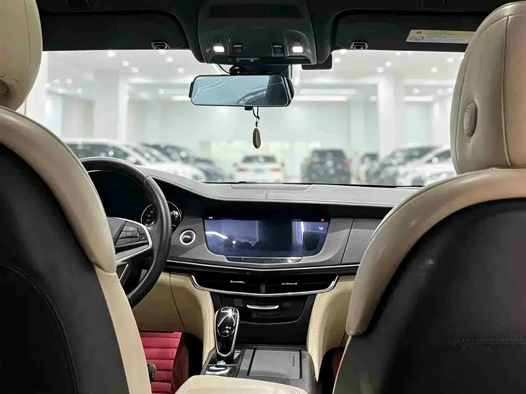 Фото 7 - Cadillac CT6