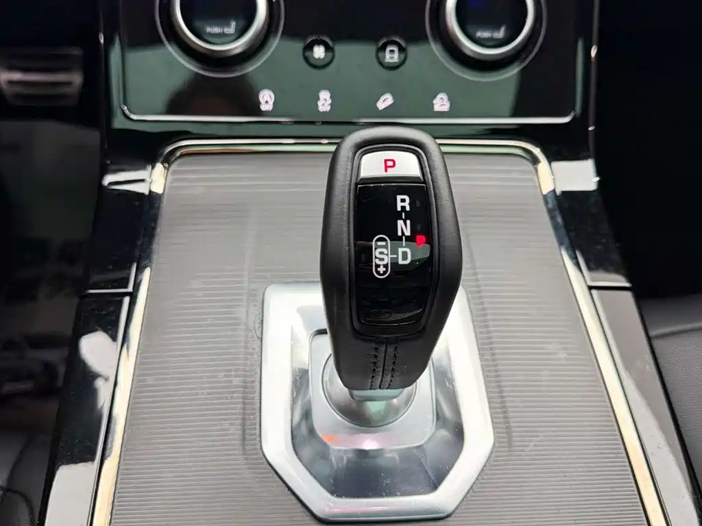 Land Rover Range Rover Evoque 2020 249PS R-DYNAMIC S Sport Edition фото 23