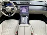 Photo 20 - Mercedes-Benz S-Class