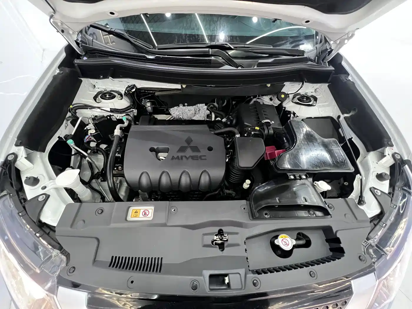 Mitsubishi Outlander 2023 2021 2.0L 2WD Smooth Ride Version 5-Seater