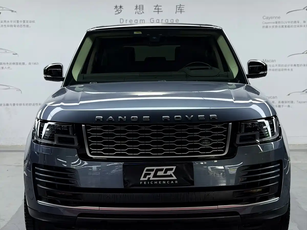 Land Rover Range Rover 2022 3.0 L6 400PS Heritage Extended Classic Edition