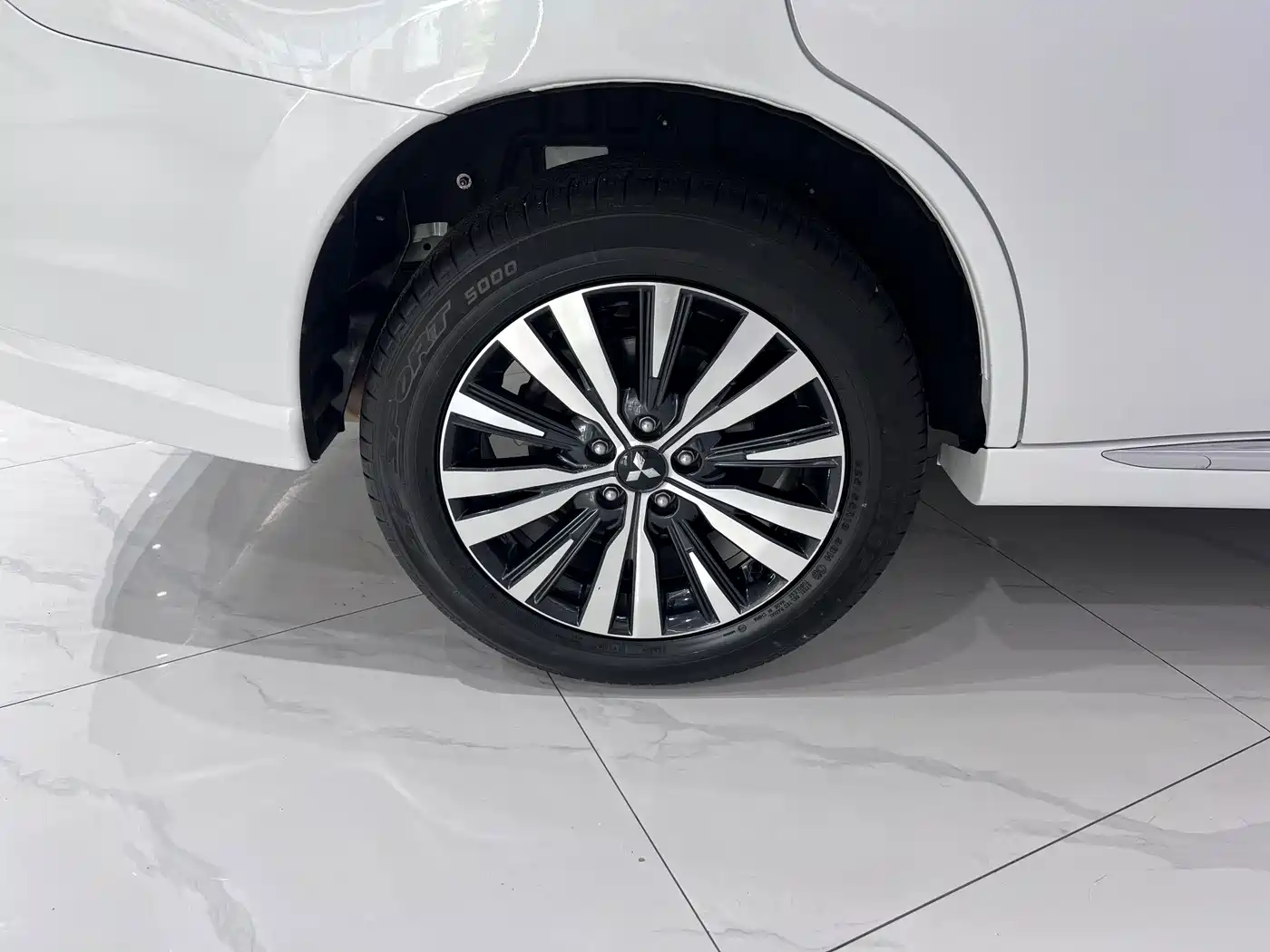 Mitsubishi Outlander 2023 2021 2.0L 2WD Smooth Ride Version 5-Seater