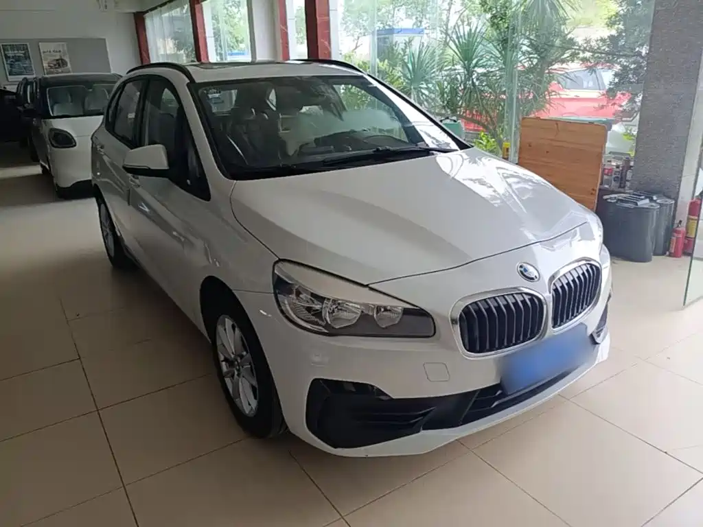 BMW 2 Series Touring 2019 2018 218i Sport Line