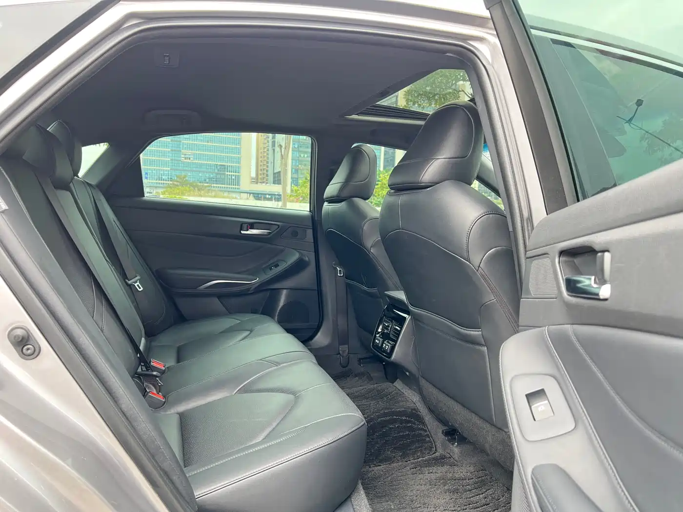 Toyota Avalon 2019 2.0L XLE Premium Edition (China VI) фото 15