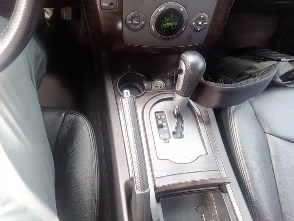 Roewe W5 2014 2014 1.8T 4WD Automatic Luxury Special Edition