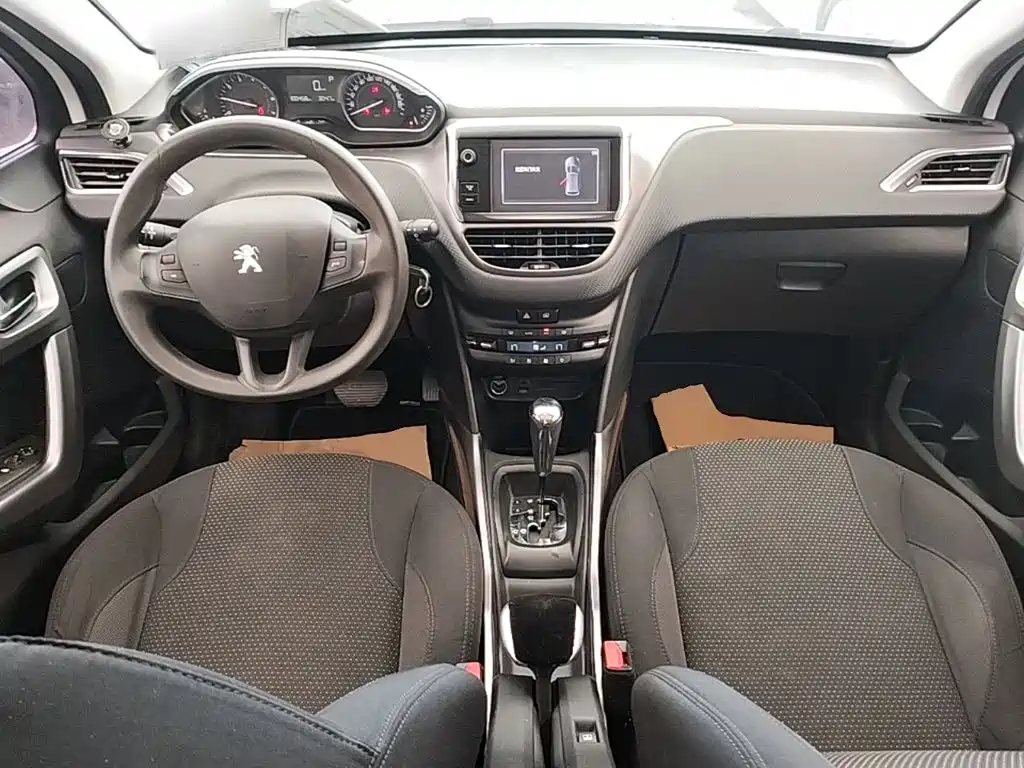 Photo 10 - Peugeot 2008