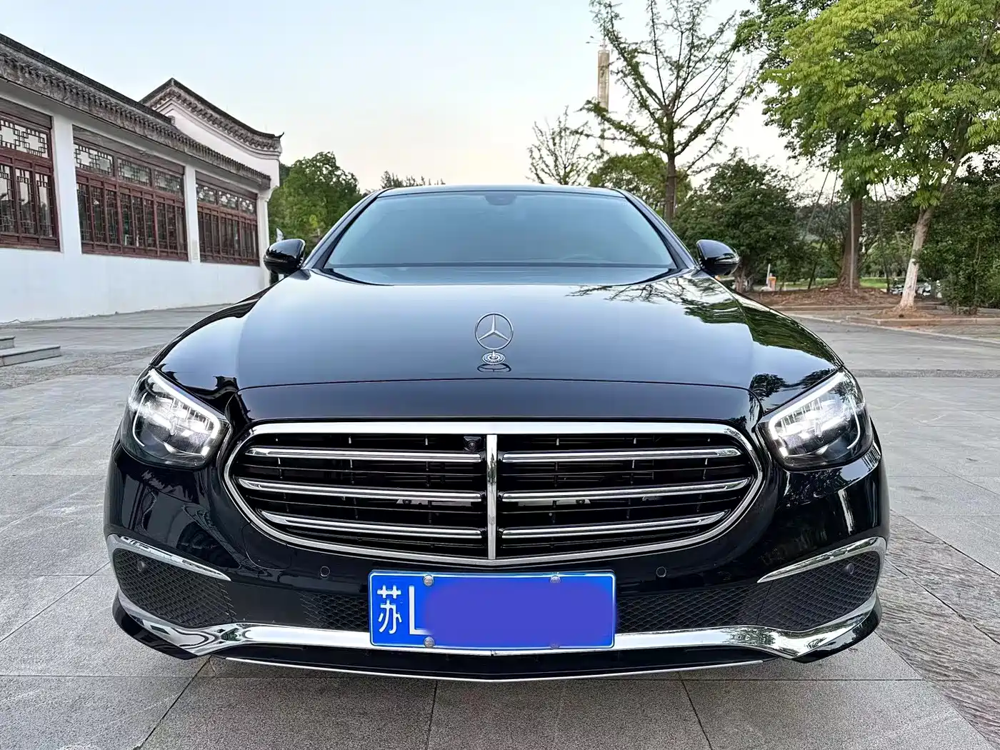 MERCEDES-BENZ E-CLASS