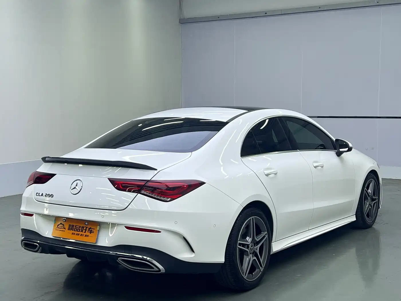 MERCEDES-BENZ CLA