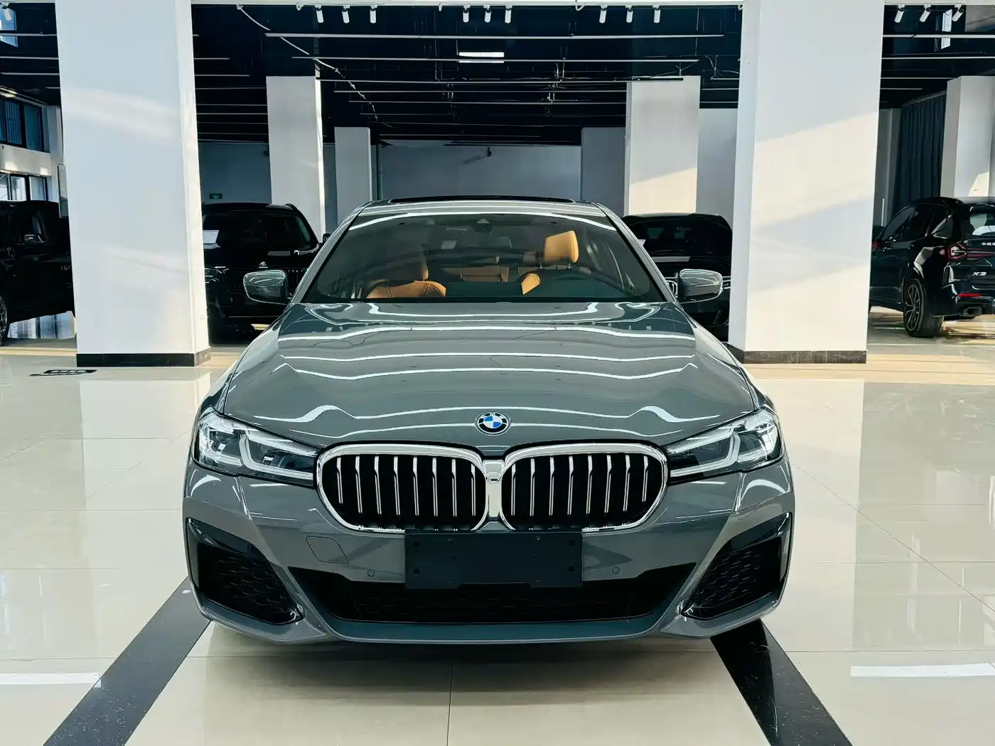 BMW 5 Series (Import) 2021 530i M Sport Package фото 2