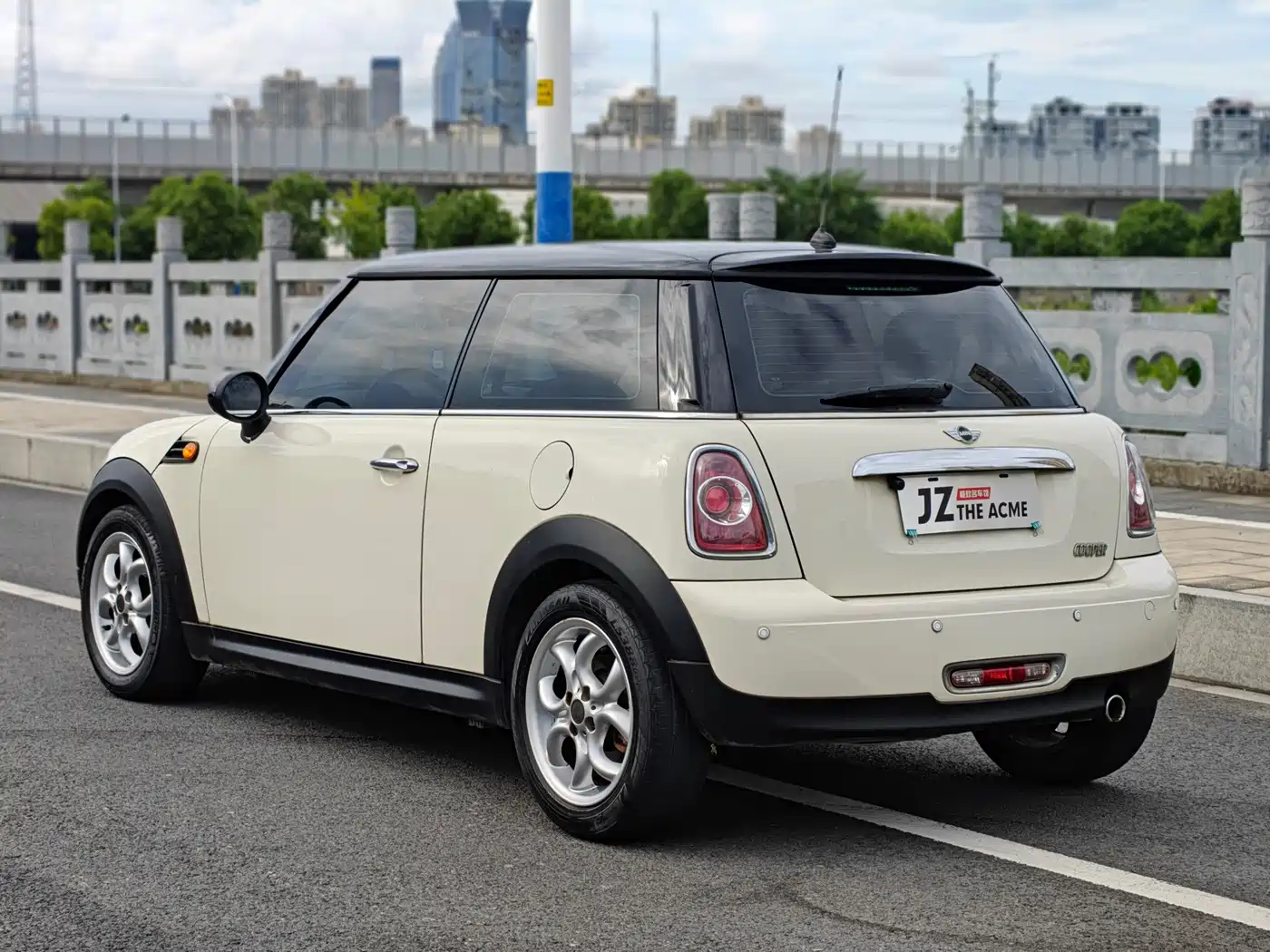 MINI MINI 2012 2011 1.6L COOPER Fun