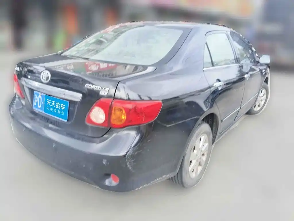 Фото 2 - Toyota Corolla