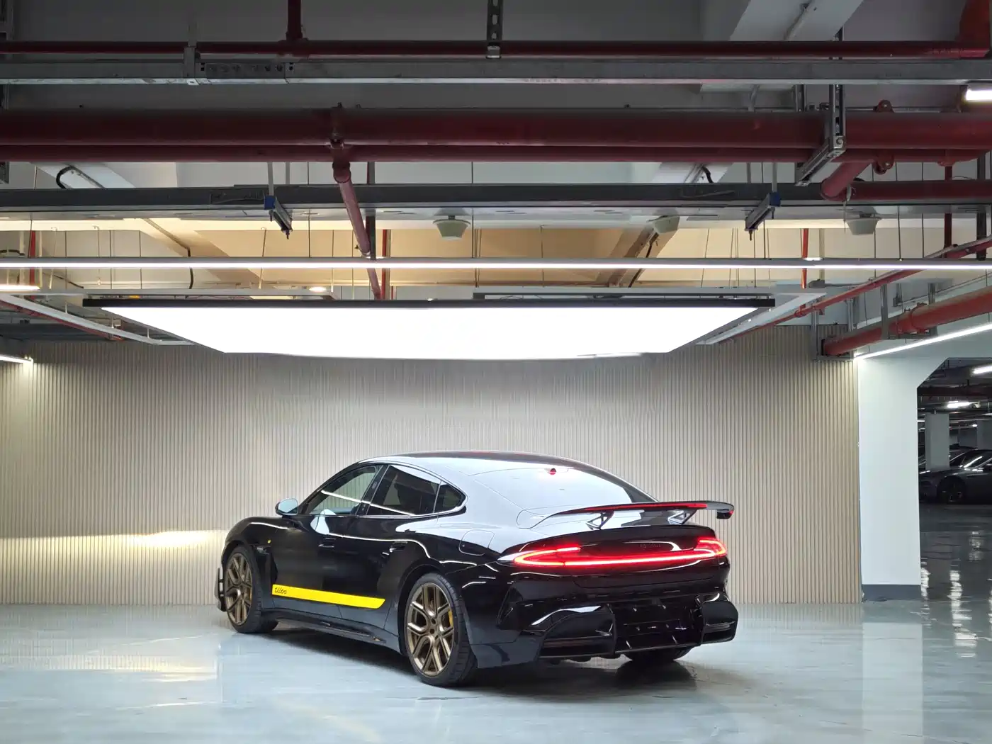 XIAOMI CAR XIAOMI SU7 ULTRA