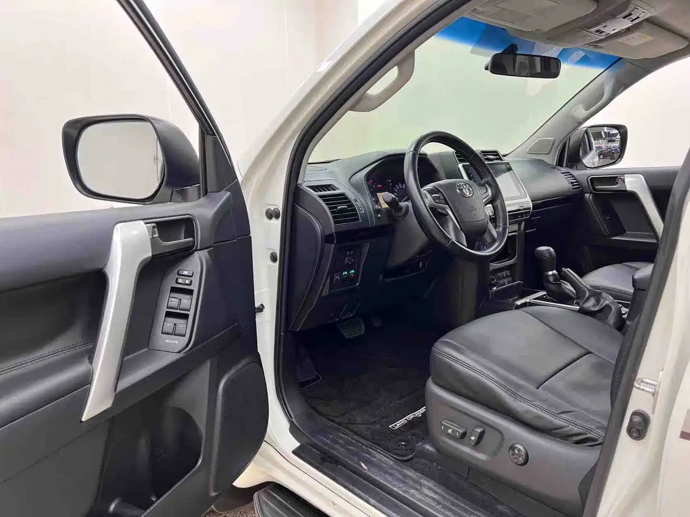 Фото 8 - Toyota Prado
