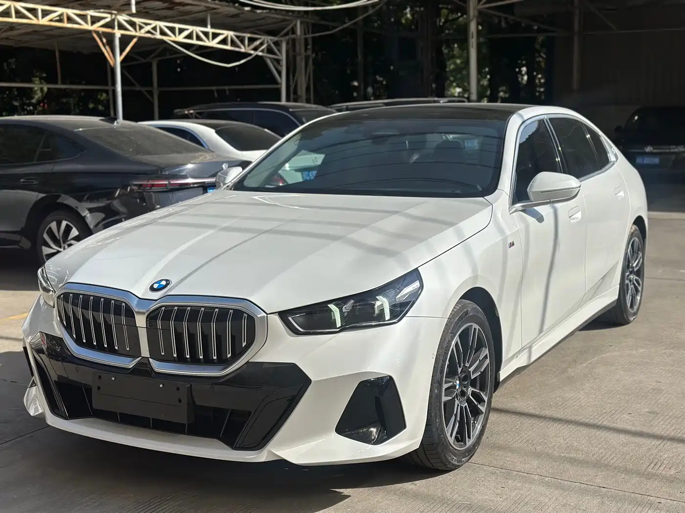 BMW 5 Series 2025 530Li Leading M Sport Package