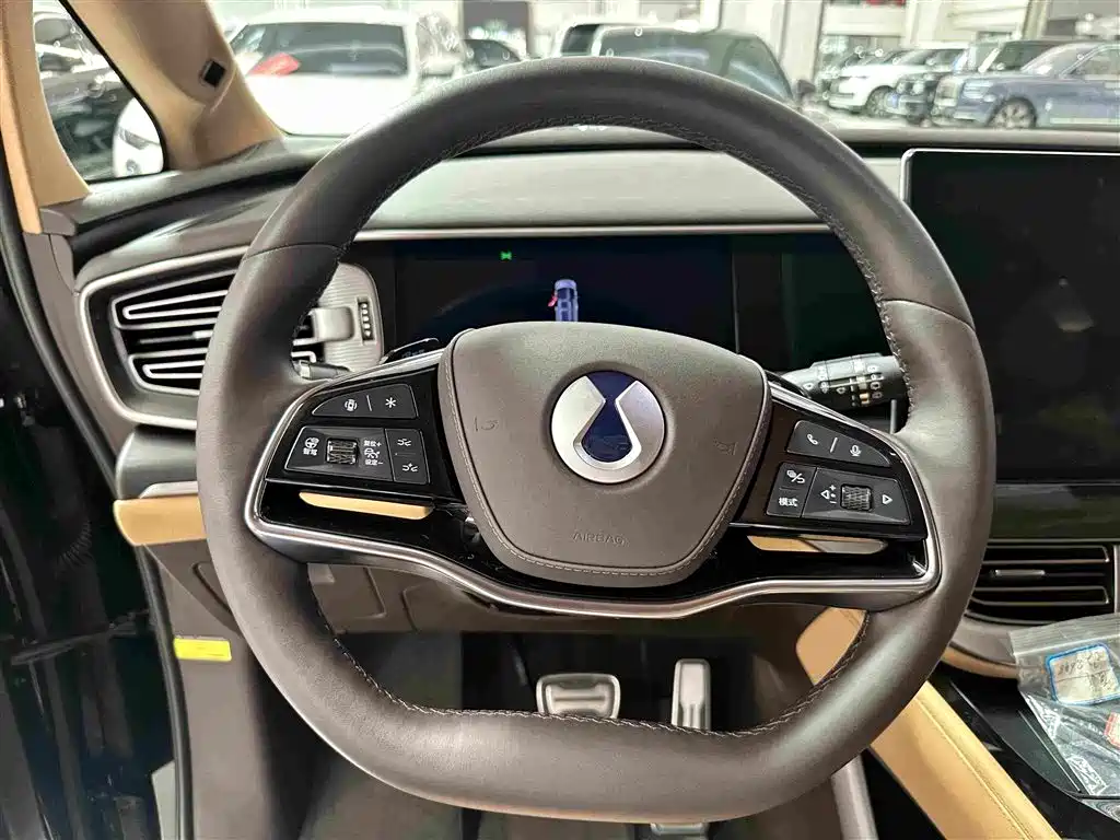 Denza D9 2025 2025 DM-i Smart Drive Edition 1020 AWD Prestige