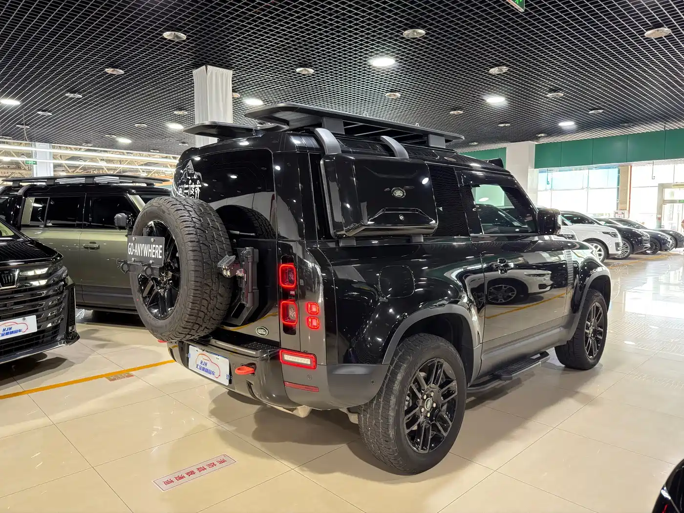 Фото 11 - Land Rover Defender