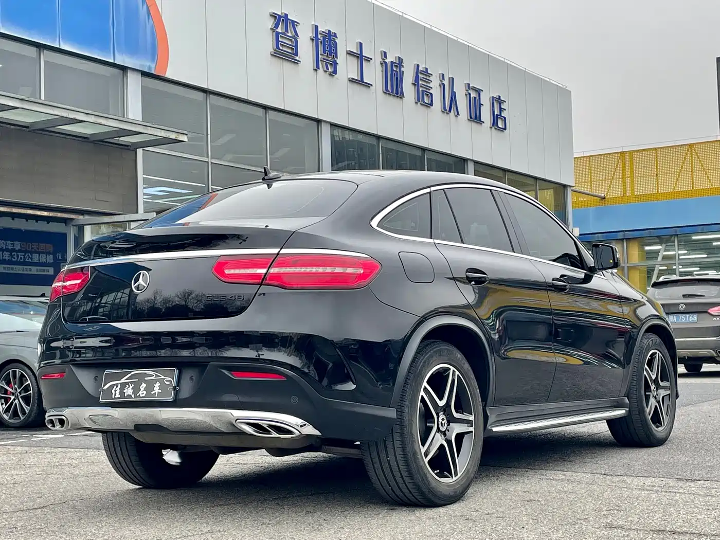 Mercedes-Benz GLE Coupe 2017 GLE 320 4MATIC Coupe SUV фото 2