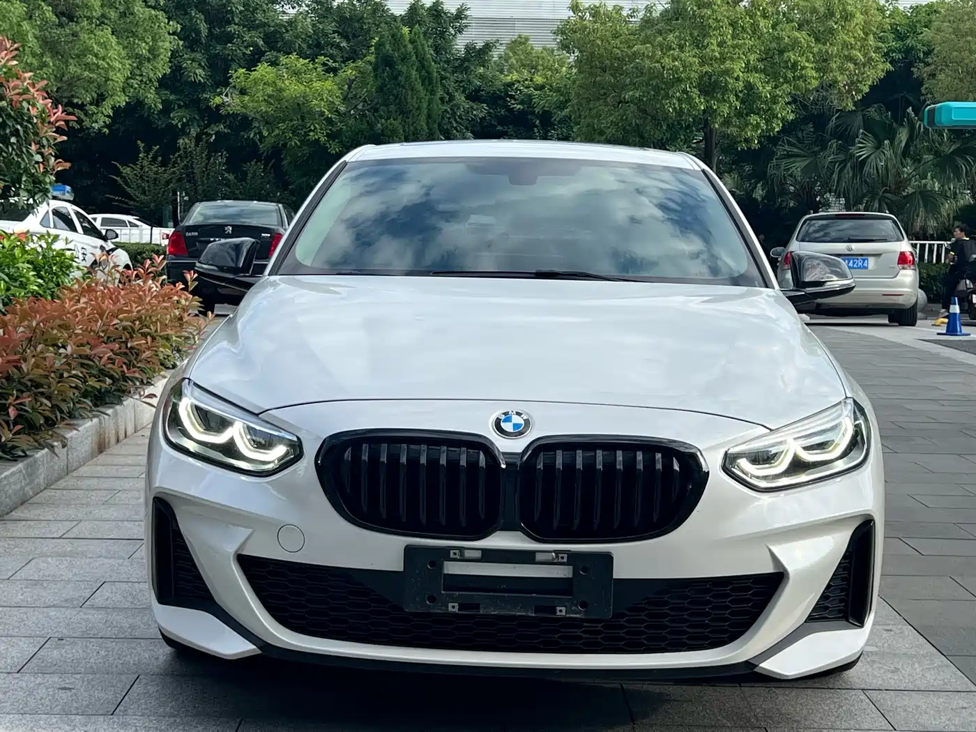 BMW 1-SERIES