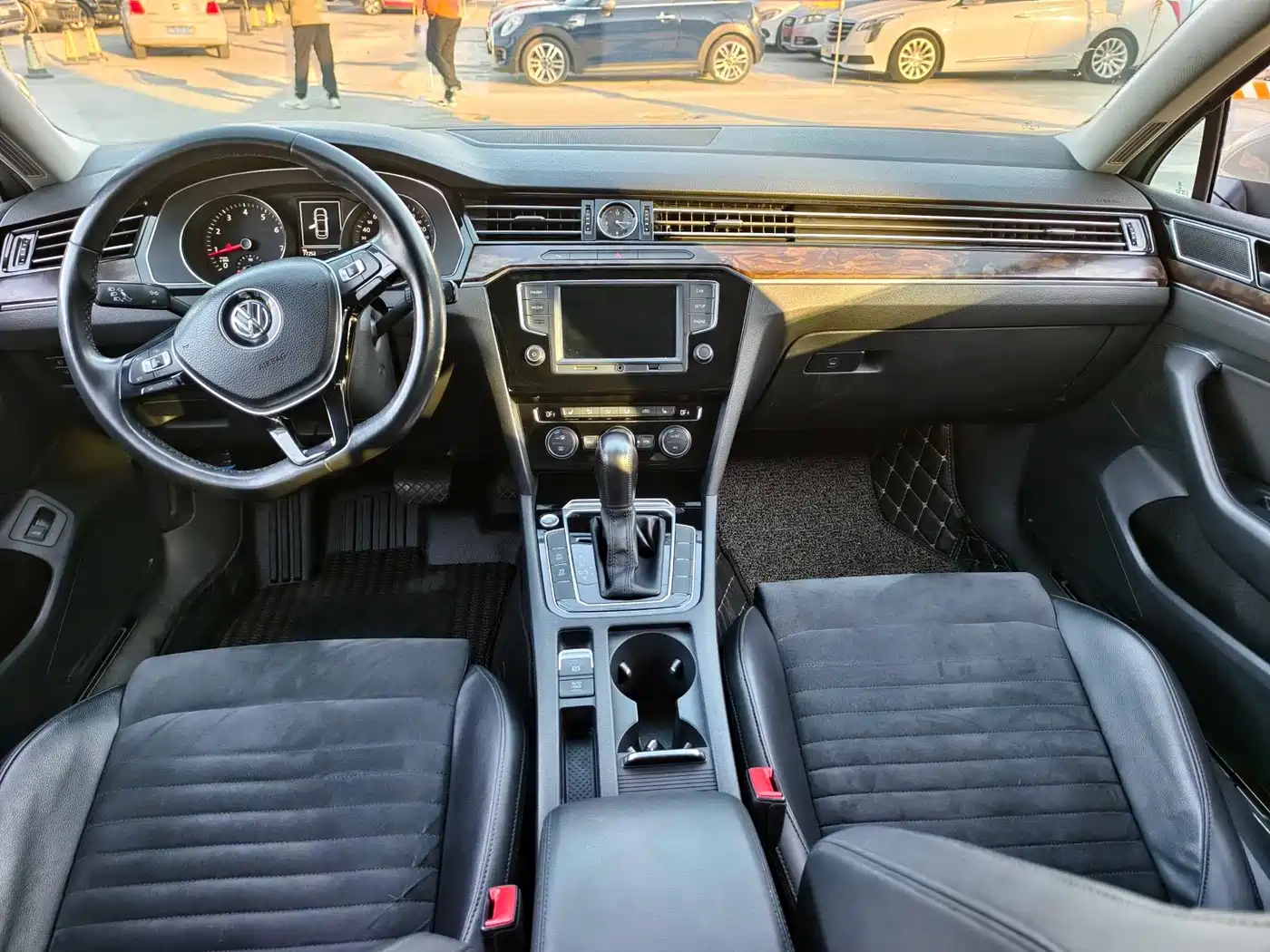 Volkswagen Magotan 2017 330TSI DSG Luxury фото 9