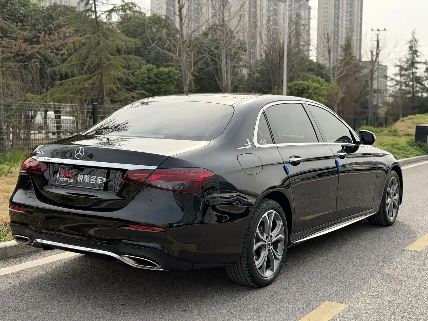 MERCEDES-BENZ E CLASS