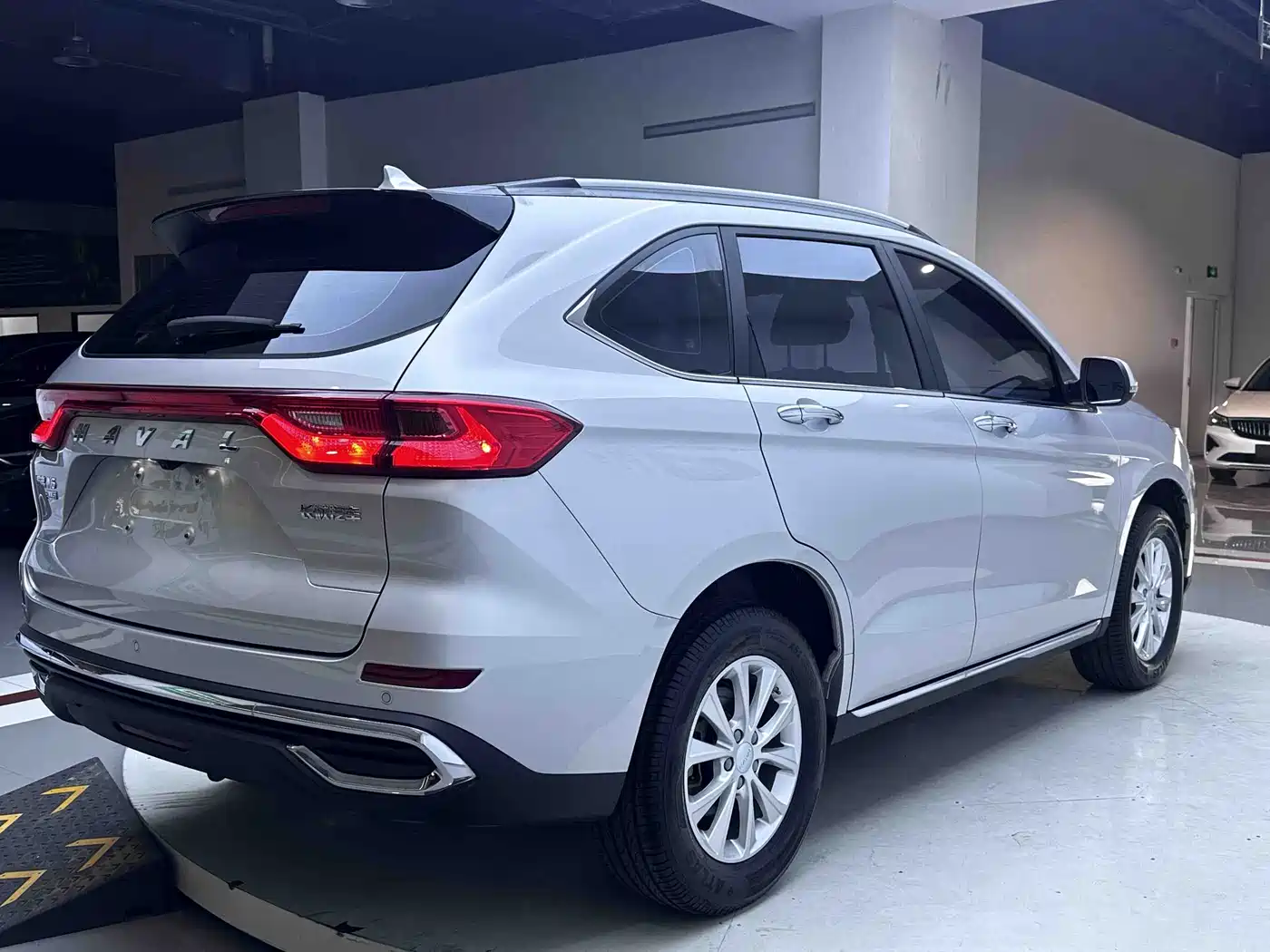 Haval M6 2023 2021 PLUS 1.5T DCT Luxury Smart Connect