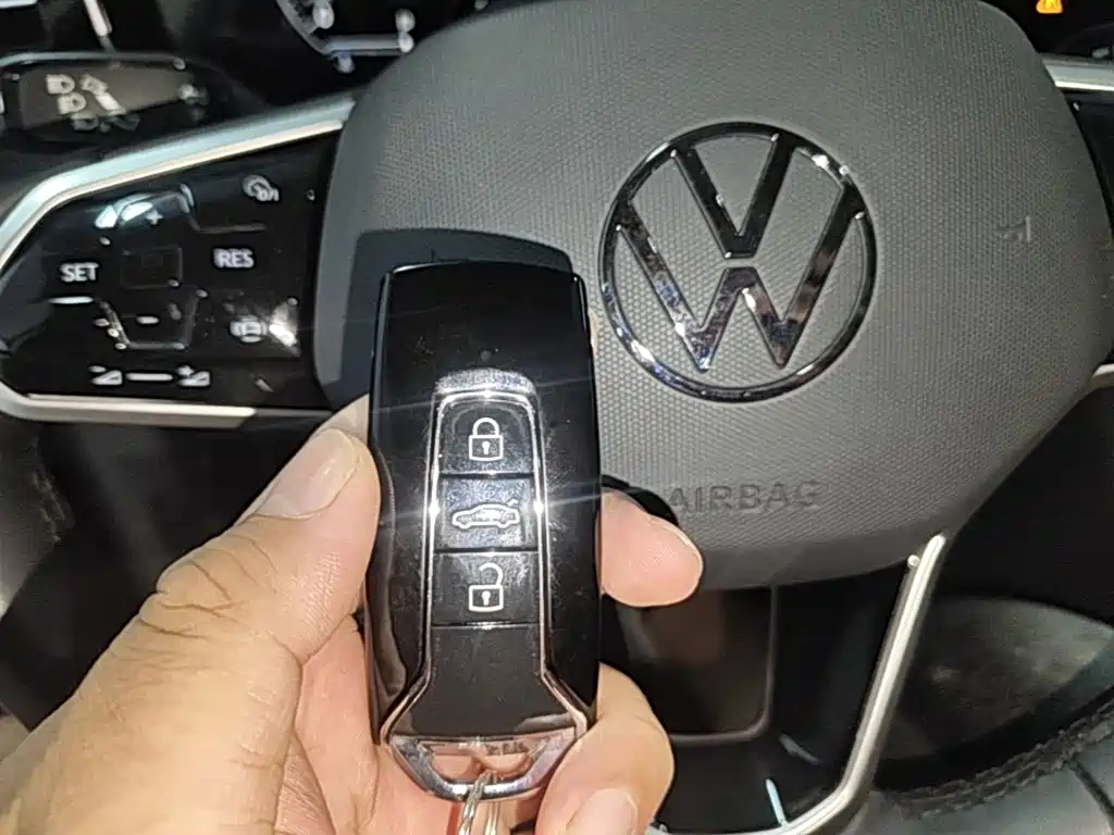 Фото 9 - Volkswagen Touareg