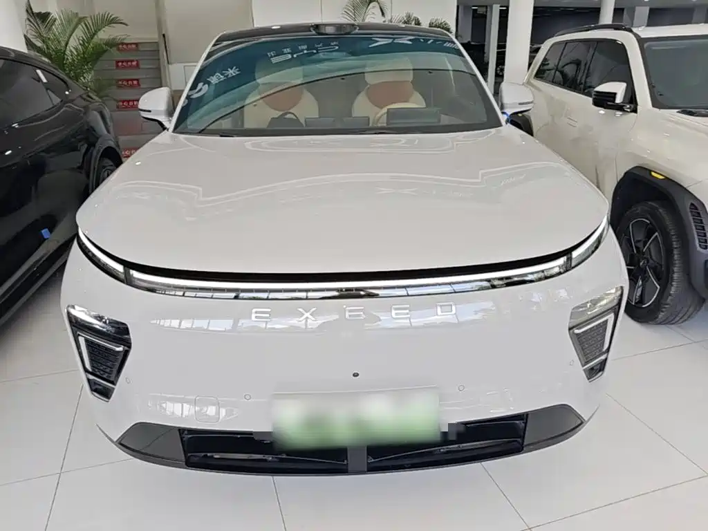 Exeed Exlantix ET 2025 2024 Extended Range 240 Ultra AWD