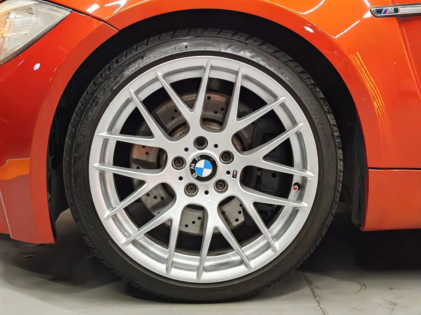 BMW 1 Series M 2011 1M Coupe фото 7