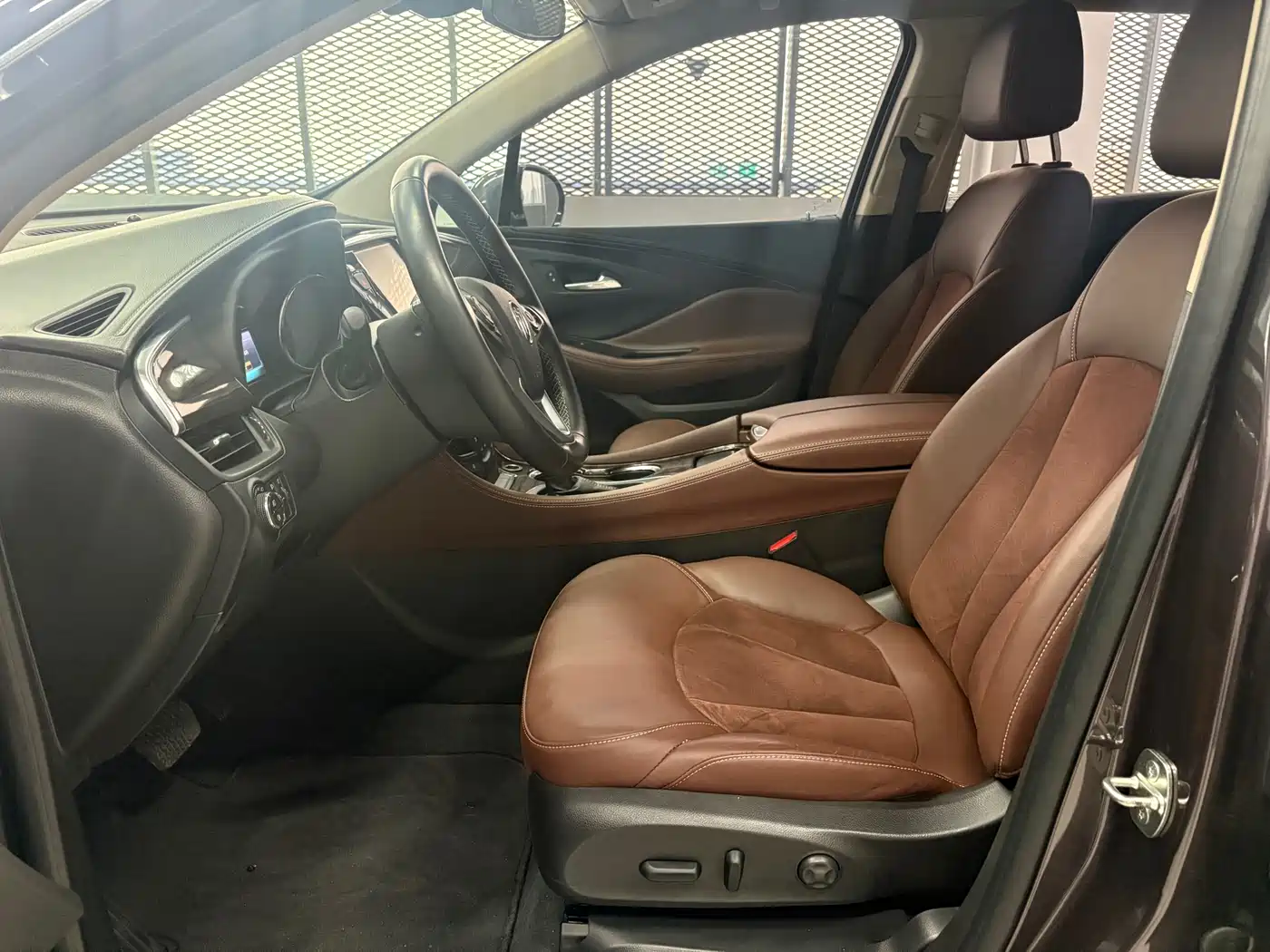Buick Envision Plus 2017 20T FWD Elite фото 4