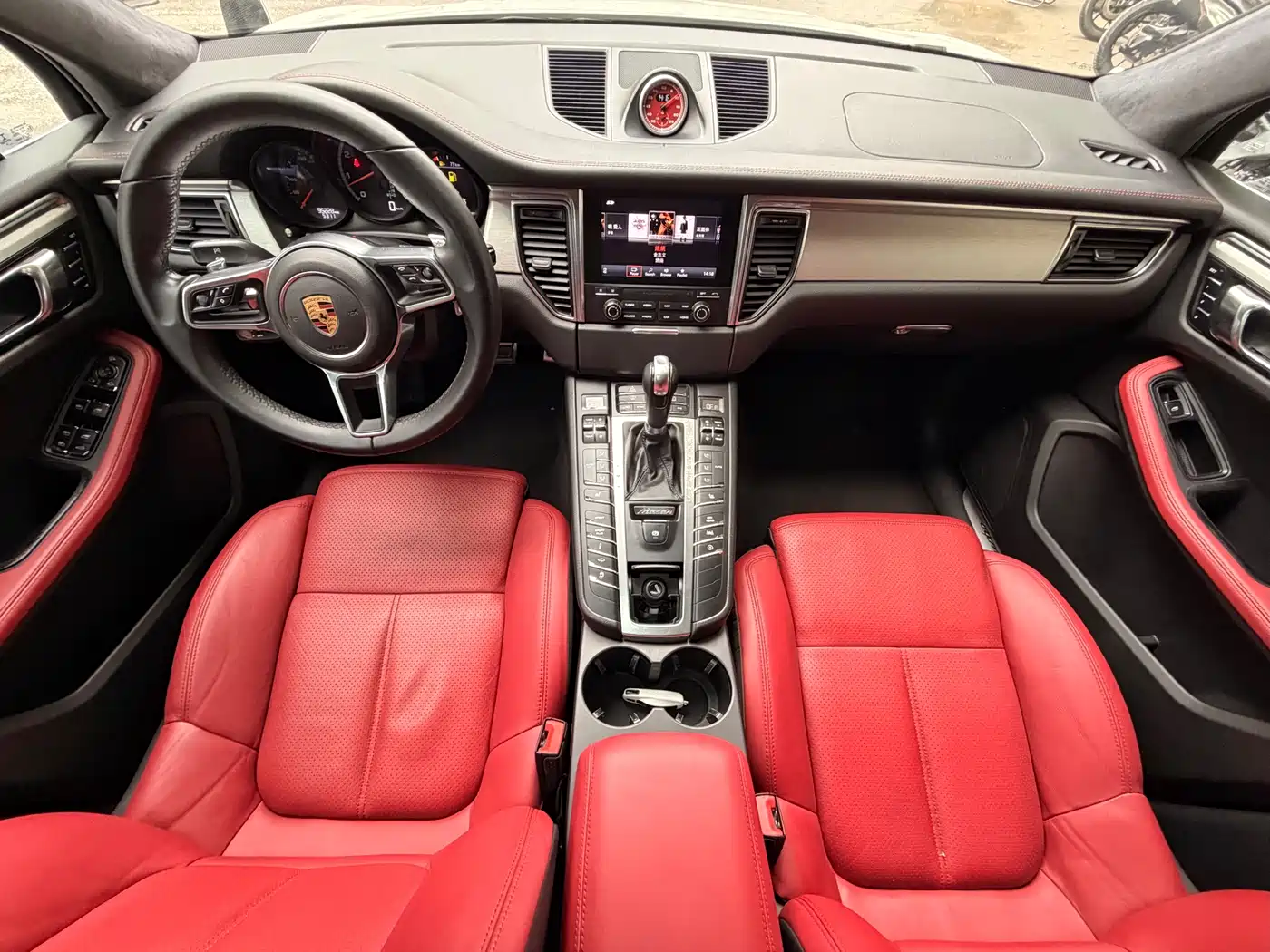 Porsche Macan 2017 Macan Turbo 3.6T фото 10