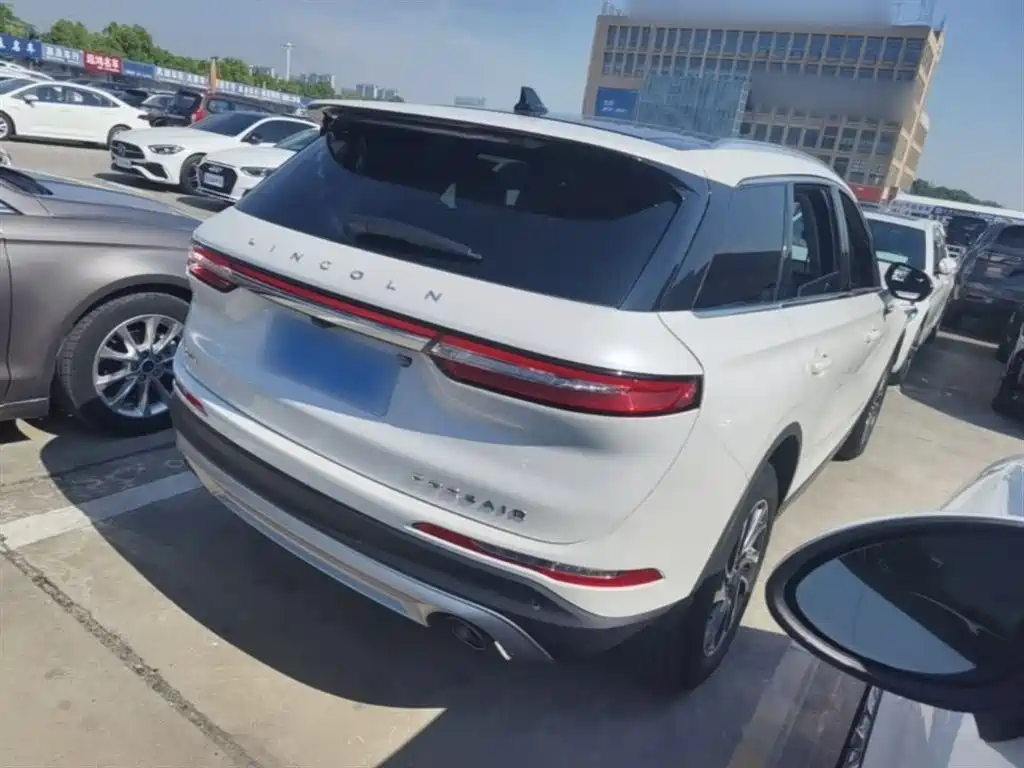 LINCOLN ADVENTURER