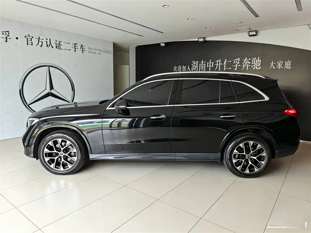 Фото 2 - Mercedes-Benz GLC