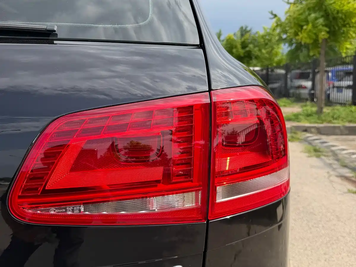 Фото 46 - Volkswagen Touareg