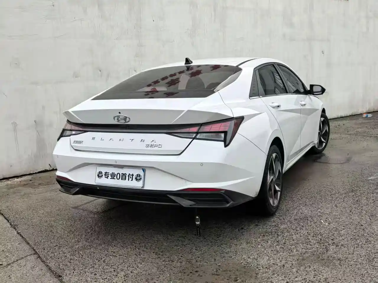 Hyundai Elantra 2023 Model 1.5L CVT LUX Premium Edition фото 9