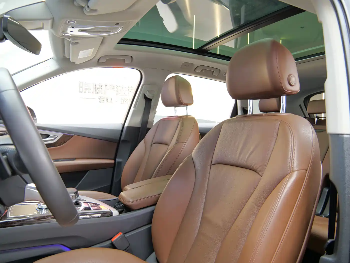 Photo 8 - Audi Q7