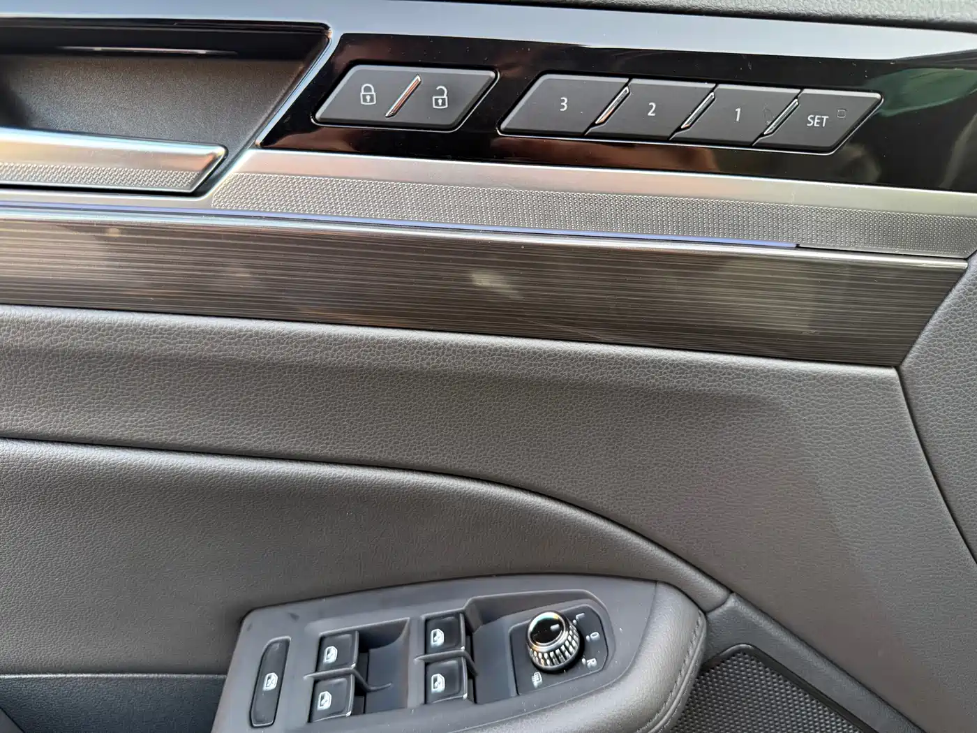 Volkswagen Phideon 2019 380TSI 2WD Business Edition China V фото 17